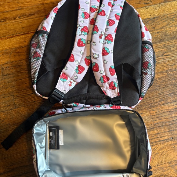 Hello Kitty Strawberry Backpack & Lunch Bag - Picture 2 of 2